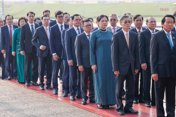 Đoàn đại biểu Đảng bộ Mặt trận Tổ quốc, các đoàn thể Trung ương viếng Lăng Chủ tịch Hồ Chí Minh- Ảnh 3. Đoàn đại biểu Đảng bộ Mặt trận Tổ quốc, các đoàn thể Trung ương viếng Lăng Chủ tịch Hồ Chí Minh- Ảnh 3.
