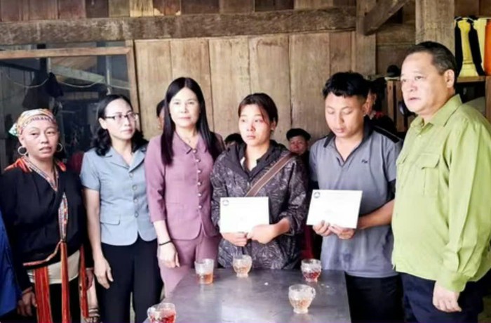Đổ trụ cổng trường học khiến 2 anh em ruột tử vong thương tâm- Ảnh 1. Đổ trụ cổng trường học khiến 2 anh em ruột tử vong thương tâm- Ảnh 1.