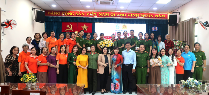 Ra mắt Chi hội Phụ nữ Công an phường Hòa Hưng- Ảnh 1.