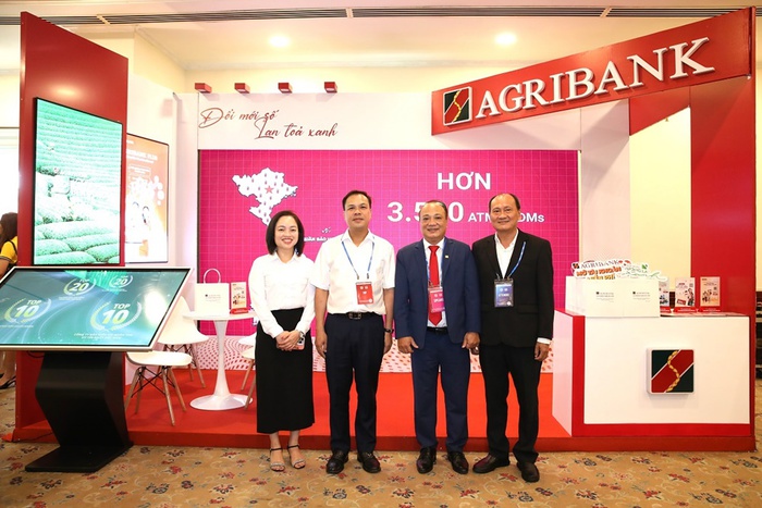 Agribank khẳng định vị thế tiên phong trong kỷ nguyên số tại Diễn đàn Ngân hàng Bán lẻ Việt Nam 2025- Ảnh 1.