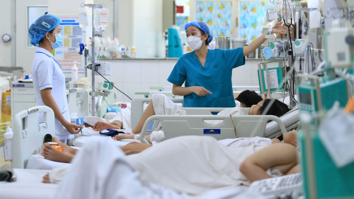 Trực cấp cứu 24/24 khi siêu bão số 9 Ragasa đổ bộ- Ảnh 1.