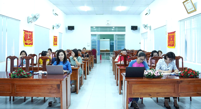 Hội LHPN Đắk Lắk giải quyết khó khăn, vướng mắc trong công tác chuẩn bị Đại hội phụ nữ cấp xã, phường- Ảnh 2. Hội LHPN Đắk Lắk giải quyết khó khăn, vướng mắc trong công tác chuẩn bị Đại hội phụ nữ cấp xã, phường- Ảnh 2.