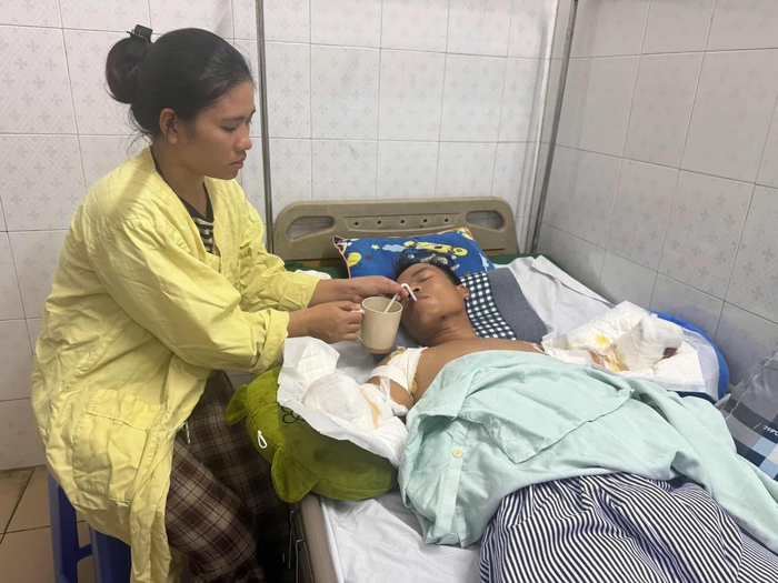 Lời cầu cứu của người đàn ông bị cắt bỏ cả 2 tay vì điện giật khi đang làm thuê- Ảnh 6.