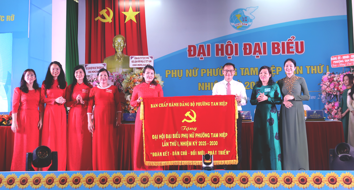 Phó Chủ tịch Thường trực Hội LHPN Việt Nam dự Đại hội phụ nữ điểm của tỉnh Đồng Nai- Ảnh 5.