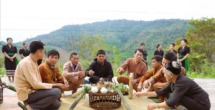 Tích cực bảo tồn, phát triển văn hóa phi vật thể về dân ca, dân nhạc và dân vũ của người Ơ Đu- Ảnh 5.