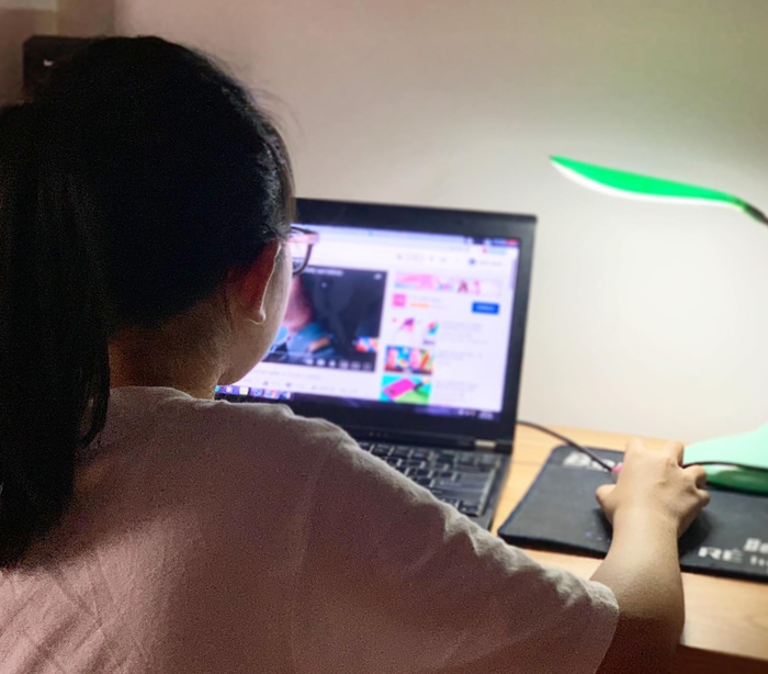 Cùng con “lướt mạng an toàn”- Ảnh 1.