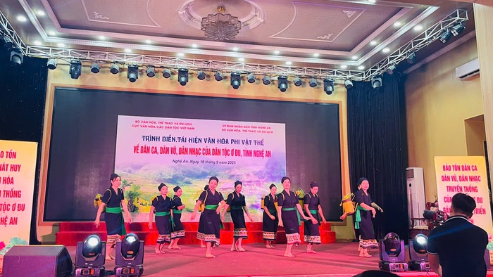 Tích cực bảo tồn, phát triển văn hóa phi vật thể về dân ca, dân nhạc và dân vũ của người Ơ Đu- Ảnh 2.