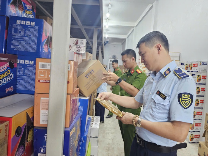 Phát hiện xe tải chở 2.500 bánh Trung thu nhập lậu- Ảnh 1.