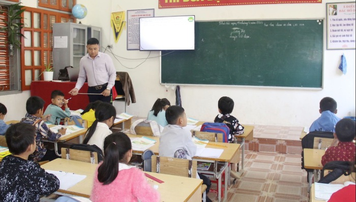 Chuyển đổi số, "đòn bẩy" nâng tầm giáo dục Sơn La- Ảnh 1.
