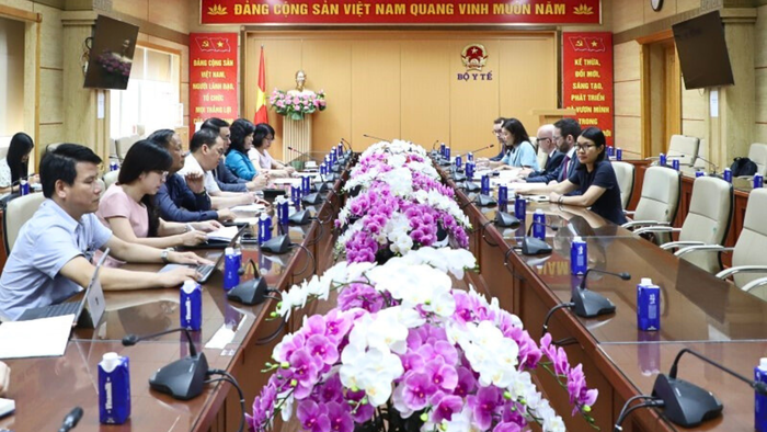 Bộ Y tế đề nghị Anh hỗ trợ nâng cao năng lực ứng phó dịch bệnh truyền nhiễm, bệnh mới nổi- Ảnh 1.