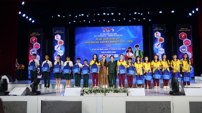 Quỹ Học bổng Vừ A Dính đón thêm 30 học sinh mới vào nhập học tại TPHCM- Ảnh 4.