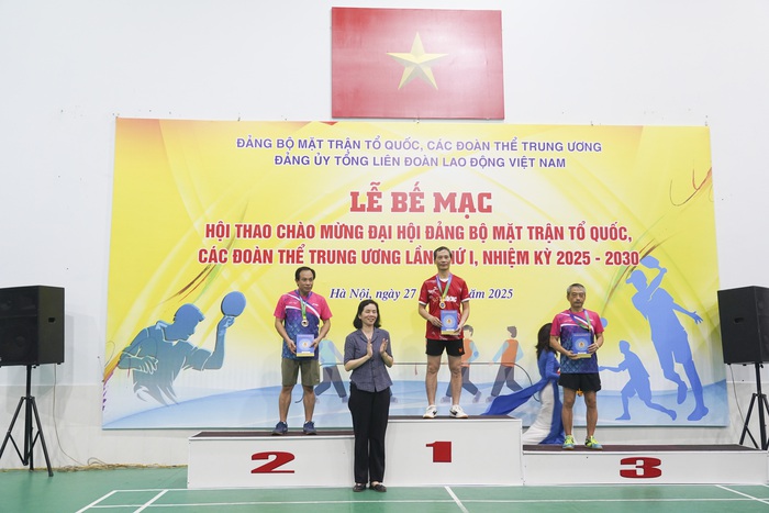 Bế mạc Hội thao chào mừng Đại hội đại biểu Đảng bộ Mặt trận Tổ quốc, các đoàn thể Trung ương lần thứ I- Ảnh 4.