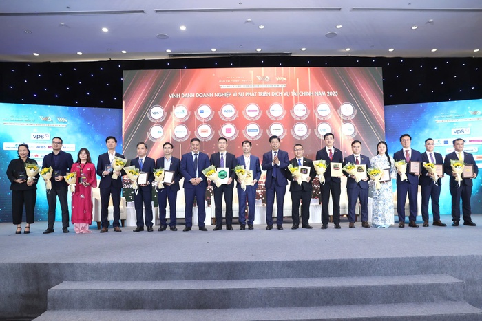 Đổi mới và sáng tạo, Agribank được vinh danh 3 giải thưởng Dịch vụ tài chính tiêu biểu năm 2025- Ảnh 3.