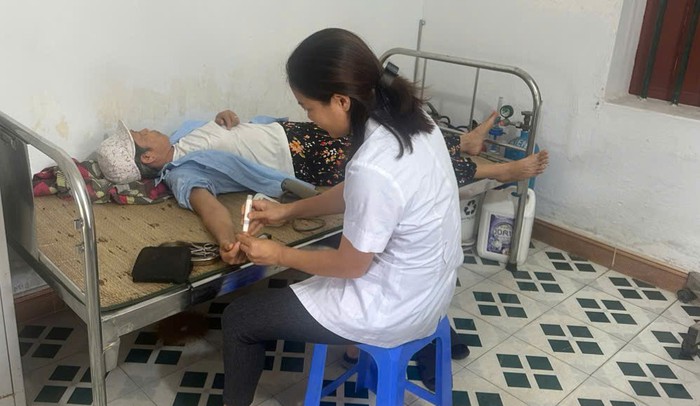 Trạm y tế xã - mắt xích quan trọng trong chăm sóc sức khỏe cộng đồng- Ảnh 2.