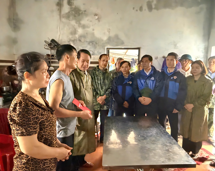 Ninh Bình: Kịp thời thăm hỏi, động viên gia đình có người thiệt mạng do bão số 10- Ảnh 1.