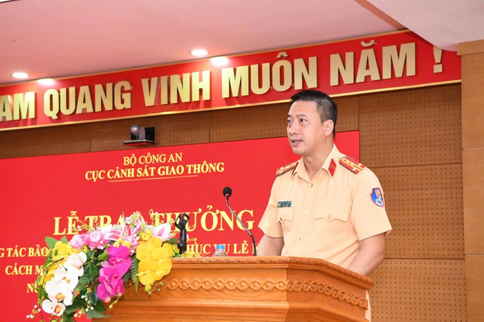 Khen thưởng lực lượng Cảnh sát giao thông tăng cường phục vụ Lễ kỷ niệm A80- Ảnh 1.