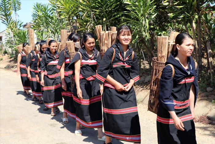 4 giải pháp lớn góp phần thay đổi nếp nghĩ, cách làm của phụ nữ dân tộc thiểu số - Ảnh 2.