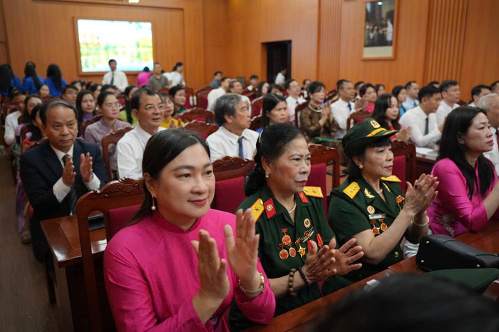 MTTQ Việt Nam TP Hà Nội biểu dương 80 gương điển hình trong phòng trào Thi đua yêu nước - Ảnh 3.