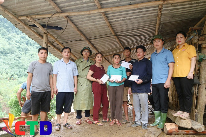 Nghệ An: 6 ngôi nhà ở xã Tương Dương bị sập, trôi hoàn toàn- Ảnh 3.