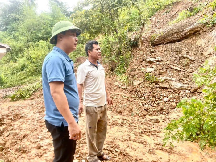 Nghệ An: 6 ngôi nhà ở xã Tương Dương bị sập, trôi hoàn toàn- Ảnh 4.