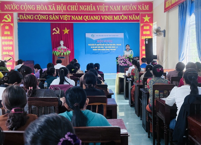 “Chợ công nghệ 4.0”: Khởi đầu thói quen tiêu dùng văn minh của phụ nữ Long Phụng- Ảnh 1.