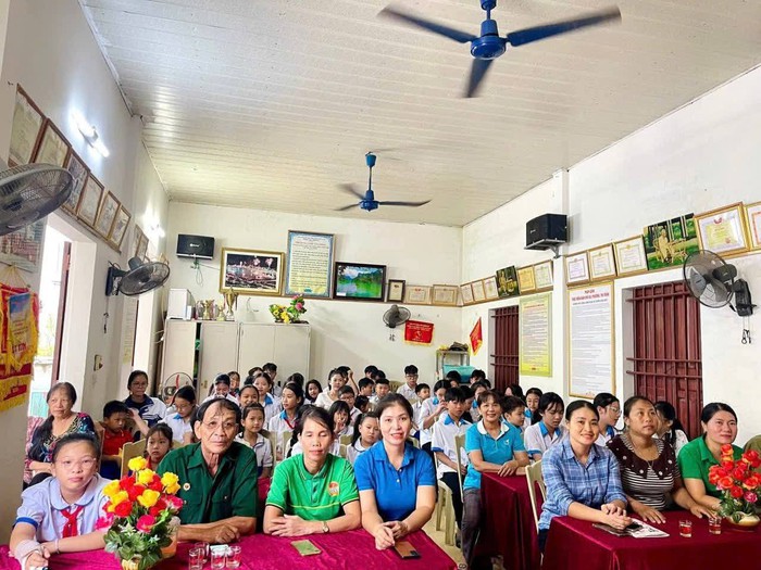 "Lắng nghe con nói" trước thềm năm học mới- Ảnh 3. "Lắng nghe con nói" trước thềm năm học mới- Ảnh 3.