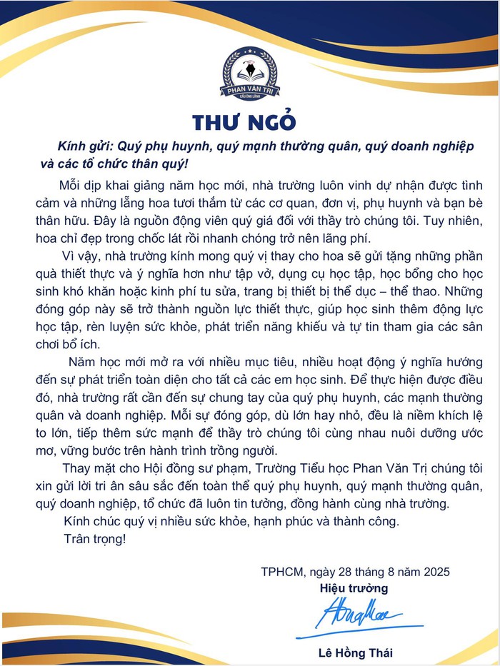 TPHCM: Hoa trong lễ khai giảng chuyển thành hỗ trợ đồng bào bão lụt, học sinh khó khăn- Ảnh 2. TPHCM: Hoa trong lễ khai giảng chuyển thành hỗ trợ đồng bào bão lụt, học sinh khó khăn- Ảnh 2.