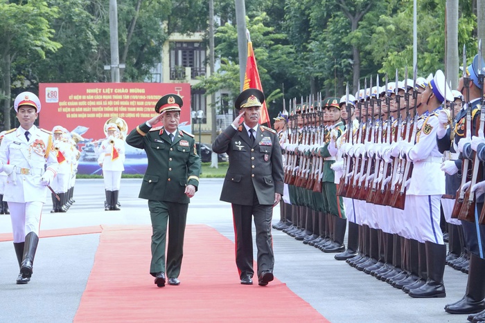 Hội đàm giữa Bộ trưởng Bộ Quốc phòng hai nước Việt Nam và Azerbaijan - Ảnh 2. Hội đàm giữa Bộ trưởng Bộ Quốc phòng hai nước Việt Nam và Azerbaijan - Ảnh 2.