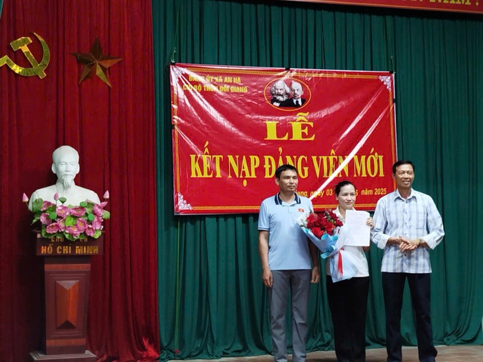 Tăng cường công tác phát triển Đảng trong hội viên phụ nữ- Ảnh 1. Tăng cường công tác phát triển Đảng trong hội viên phụ nữ- Ảnh 1.