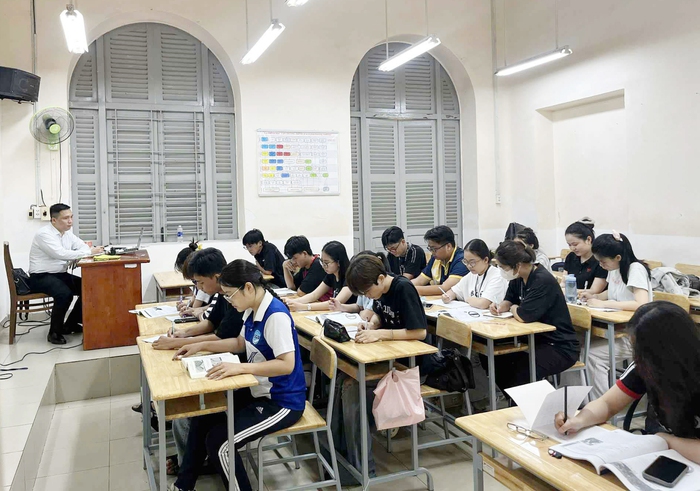 Nghị quyết 71-NQ/TW: Bệ phóng đưa giáo dục Việt Nam lên một tầm cao mới- Ảnh 1. Nghị quyết 71-NQ/TW: Bệ phóng đưa giáo dục Việt Nam lên một tầm cao mới- Ảnh 1.