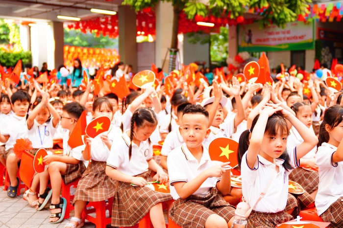 Điểm nhấn trong Lễ khai giảng tại ngôi tường mang tên danh nhân “Vạn thế sư biểu” Chu Văn An- Ảnh 2. Điểm nhấn trong Lễ khai giảng tại ngôi tường mang tên danh nhân “Vạn thế sư biểu” Chu Văn An- Ảnh 2.