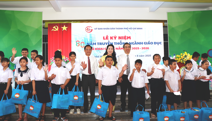TPHCM: Gần 250 học sinh có hoàn cảnh đặc biệt bước vào năm học mới- Ảnh 3. TPHCM: Gần 250 học sinh có hoàn cảnh đặc biệt bước vào năm học mới- Ảnh 3.