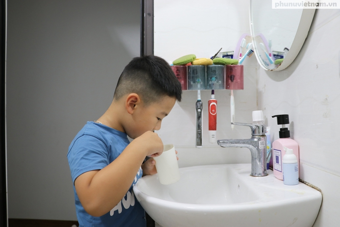 Theo chân học sinh lớp 1 dự Lễ khai giảng đặc biệt- Ảnh 1. Theo chân học sinh lớp 1 dự Lễ khai giảng đặc biệt- Ảnh 1.