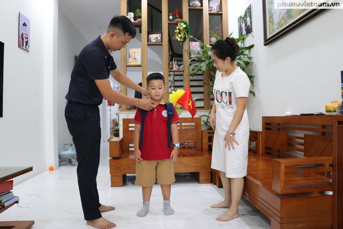 Theo chân học sinh lớp 1 dự Lễ khai giảng đặc biệt- Ảnh 5. Theo chân học sinh lớp 1 dự Lễ khai giảng đặc biệt- Ảnh 5.