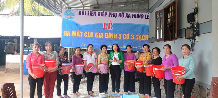 Vĩnh Long: Phụ nữ xã Hưng Nhượng xây dựng nông thôn mới bằng những hoạt động cụ thể, thiết thực- Ảnh 7. Vĩnh Long: Phụ nữ xã Hưng Nhượng xây dựng nông thôn mới bằng những hoạt động cụ thể, thiết thực- Ảnh 7.