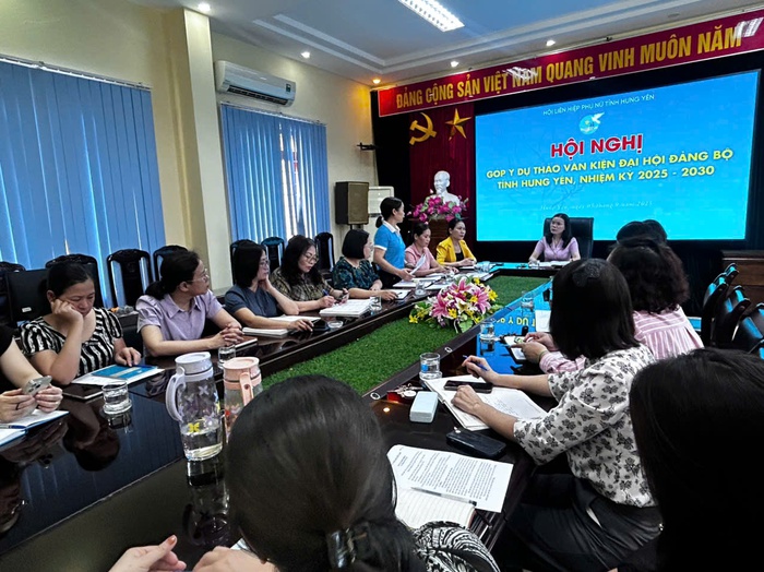 Phụ nữ Hưng Yên đóng góp ý kiến Dự thảo văn kiện Đại hội Đảng bộ tỉnh- Ảnh 2. Phụ nữ Hưng Yên đóng góp ý kiến Dự thảo văn kiện Đại hội Đảng bộ tỉnh- Ảnh 2.