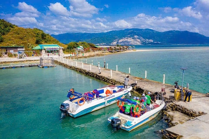 Chấn chỉnh tình trạng khách sạn "loạn sao" ở Khánh Hòa- Ảnh 1. Chấn chỉnh tình trạng khách sạn "loạn sao" ở Khánh Hòa- Ảnh 1.