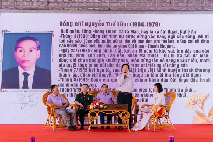 Khai trương Nhà trưng bày Xô viết Nghệ Tĩnh: Tri ân, tiếp nối khát vọng tự do- Ảnh 3. Khai trương Nhà trưng bày Xô viết Nghệ Tĩnh: Tri ân, tiếp nối khát vọng tự do- Ảnh 3.