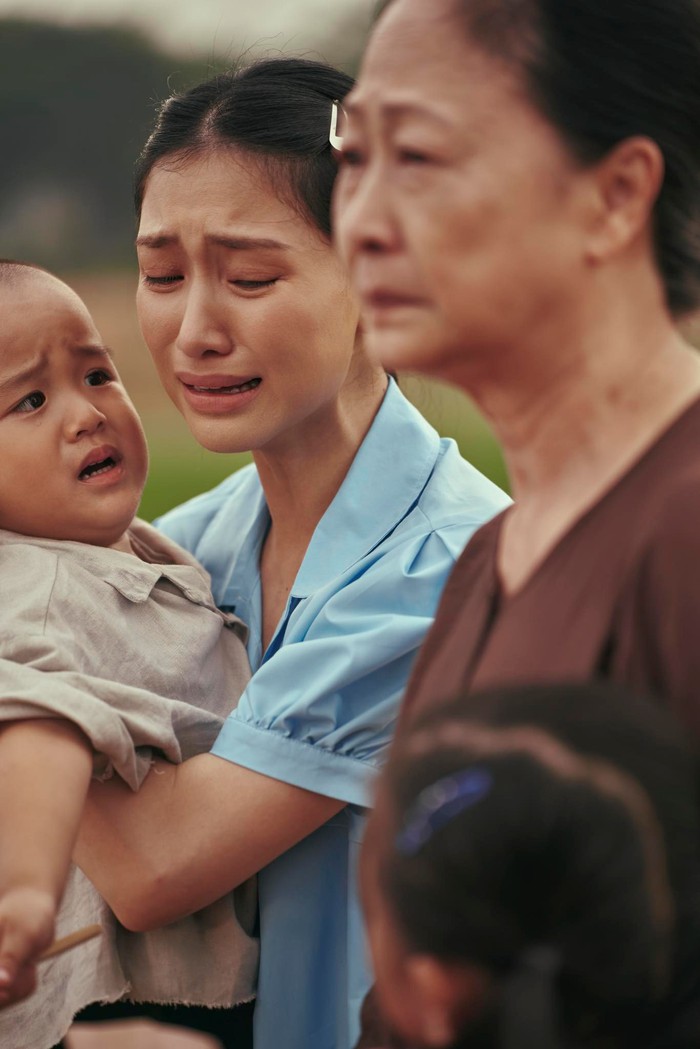 Chiến thắng kép cho “Mưa đỏ” và “Nỗi đau giữa hòa bình”- Ảnh 3. Chiến thắng kép cho “Mưa đỏ” và “Nỗi đau giữa hòa bình”- Ảnh 3.