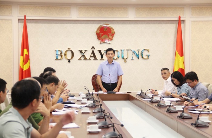 Cầu Vĩnh Tuy vẫn đảm bảo khai thác sau vụ cháy bãi xe- Ảnh 1.