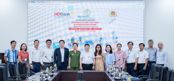 Tiên phong đồng hành cùng ngành y tế dự phòng, HDBank triển khai Kiosk y tế thông minh tại Viện Pasteur TP.HCM- Ảnh 2. Tiên phong đồng hành cùng ngành y tế dự phòng, HDBank triển khai Kiosk y tế thông minh tại Viện Pasteur TP.HCM- Ảnh 2.