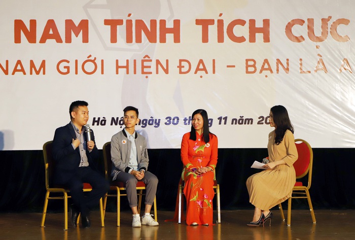 Tìm lời giải cho câu hỏi: &quot;Thế nào là nam tính tích cực?&quot; - Ảnh 2.