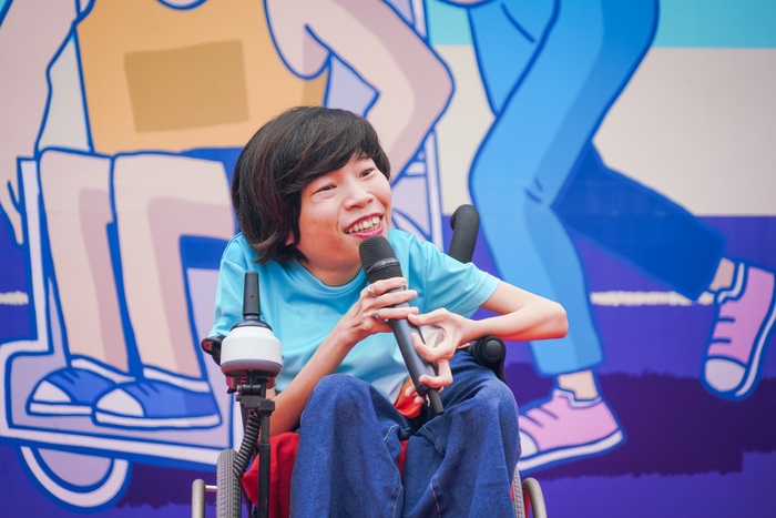 Người khuyết tật sôi nổi tham gia thi chạy &quot;You Raise Me Up” - Ảnh 2.