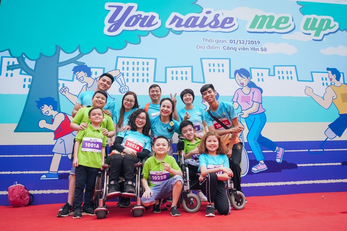 Người khuyết tật sôi nổi tham gia thi chạy &quot;You Raise Me Up” - Ảnh 1.