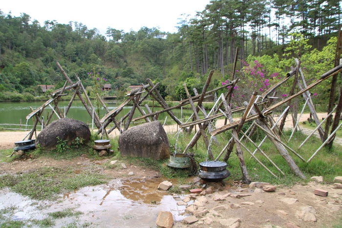 Ngây ngất với làng Cù Lần ở thành phố ngàn hoa - Ảnh 3.