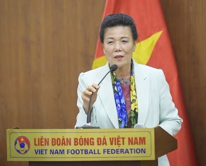 Hội LHPN Việt Nam trao thưởng 100 triệu đồng cho đội tuyển bóng đá nữ vô địch SEA Games 30 - Ảnh 1.