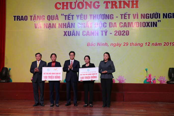 Phó Thủ tướng Vũ Đức Đam dự, trao quà “Tết vì người nghèo và nạn nhân chất độc da cam” Xuân Canh Tý - 2020 tại Bắc Ninh - Ảnh 6.