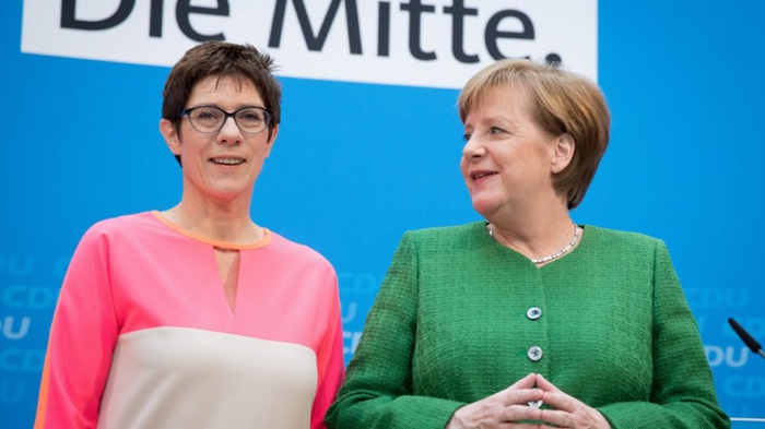 Nữ Chủ tịch CDU Annegret Kramp-Karrenbauer và Thủ tướng Đức Angela Merkel