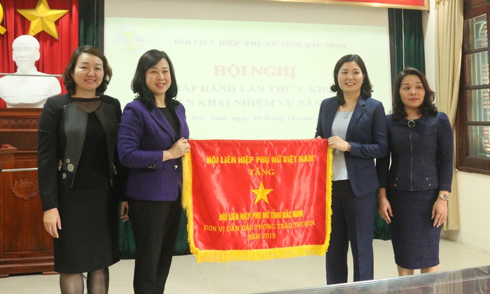 Hội LHPN tỉnh Bắc Ninh 3 năm liên tiếp được TƯ Hội LHPNVN tặng Cờ thi đua - Ảnh 1.
