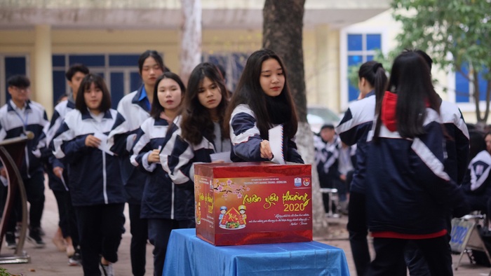 Những tấm lòng của học sinh và thầy cô sẽ là món quà ấm áp gửi đến những người có hoàn cảnh khó khăn